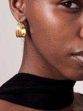 Load image into Gallery viewer, Large Laurel Hinged Hoop Earrings