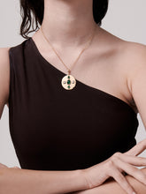 Load image into Gallery viewer, 1fa879cf-253d-4879-8152-fd3ea863d2f3:4:model:women