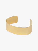Load image into Gallery viewer, Cuff bracelet handcrafted in gold
