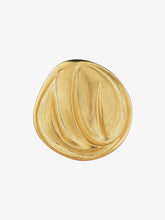 Load image into Gallery viewer, Carved Ring handcrafted in gold
