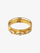 Load image into Gallery viewer, Triple Kite Engraved Diamond Ring
