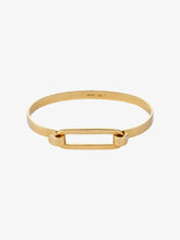 Load image into Gallery viewer, Bracelet with Oval Buckle handcrafted in gold
