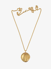 Load image into Gallery viewer, Carved Pendant with chain handcrafted in gold
