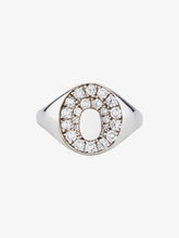 Load image into Gallery viewer, Moment Signet ring with with mirror diamond pavé handcrafted in gold
