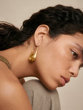 Load image into Gallery viewer, 1VHqdyoLyvKUHzOD7hxlY3dNrW8XAtiWI:8:editorial:women
