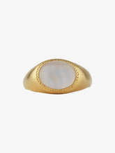 Load image into Gallery viewer, Moonstone Roz Ring
