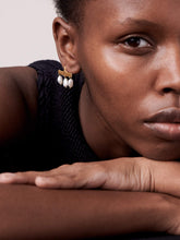 Load image into Gallery viewer, Keshi Pearl Syca Earrings
