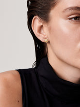 Load image into Gallery viewer, c976ea14-c29b-494d-8a7c-2ddf042ce79b:3:model:women
