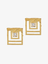 Load image into Gallery viewer, L'amore Deco Petite  Earring
